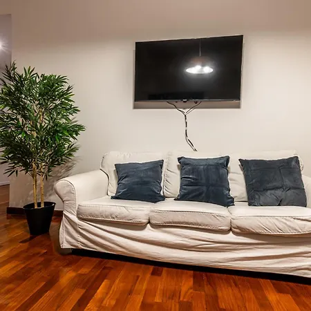 Cortivo House - Magenta 81-3